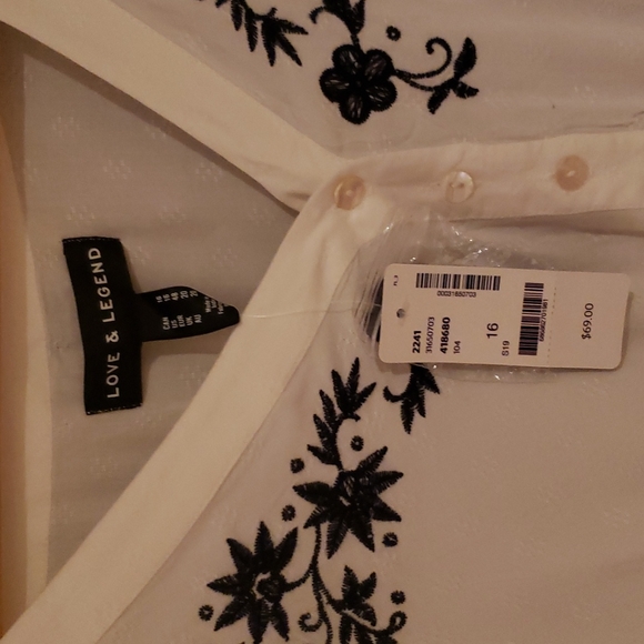 Love & Legend top - Picture 2 of 4